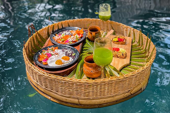 Floating breakfast in The Yellow Nest (near Dos Ojos cenote) - What the day at The Yellow Nest actually feels like
