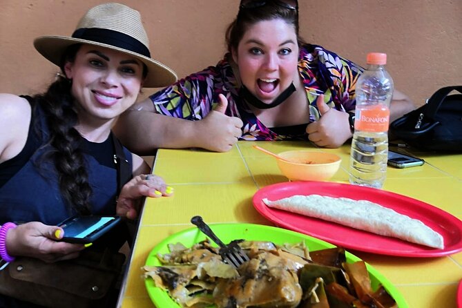 Food & Markets Tour - What the guides add to the food