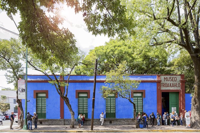 Frida Kahlo's House, Coyoacan and Xochimilco - All Day Tour - UNAM and Estadio Azteca: useful context, limited time