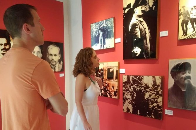 Frida Kahlo Tour with Admission Tickets - The guide makes the biggest difference