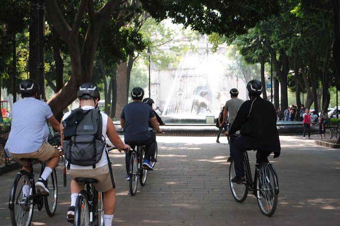 Frida Kahlo VIP [Museum Tickets Included] Bike, Markets & Churros - Coyoacan Market for tostadas and aguas frescas