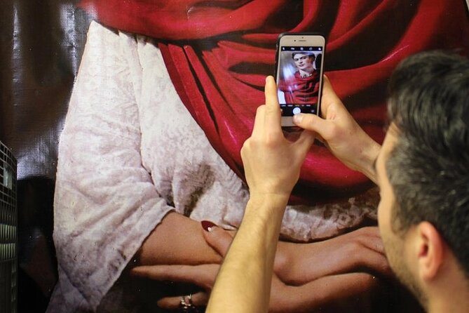 Frida Kahlo VIP [Museum Tickets Included] Walk, Markets & Churros - Plaza de la Conchita: a quiet opening