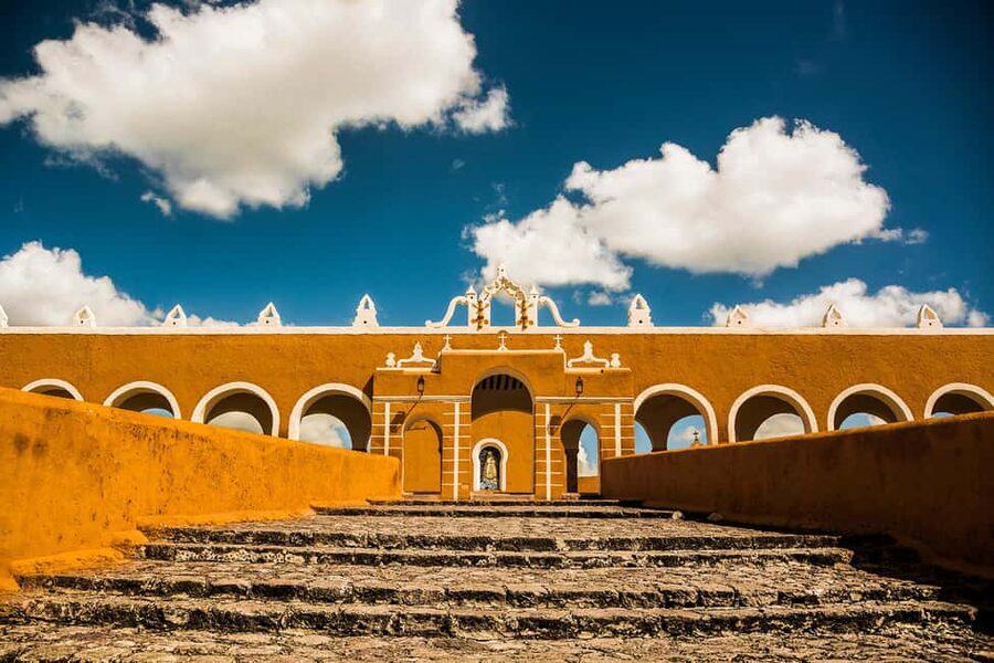 From Merida: Chichen Itza, Izamal & Cenote with Buffet Lunch - A Yucatecan buffet instead of a rushed roadside meal