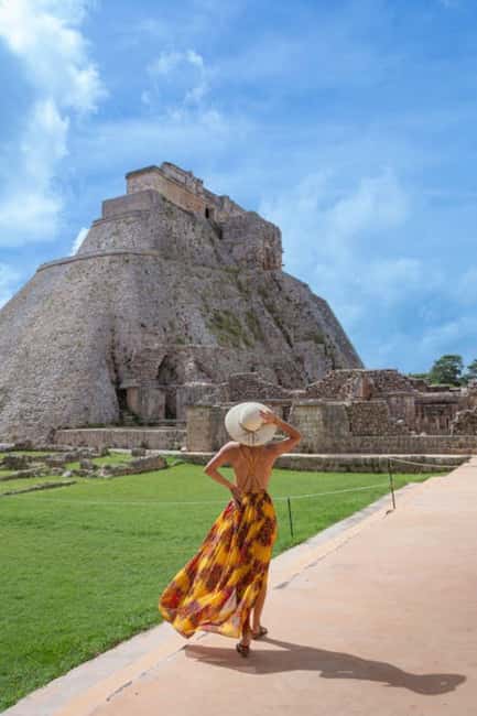 From Mérida:Uxmal and amazing cenotes guided tour with lunch - Lunch in Abalá is simple, local, and useful