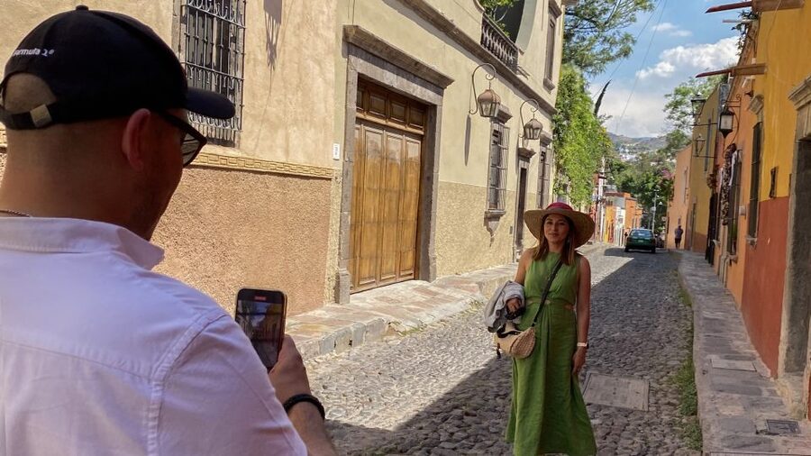From Mexico City: San Miguel de Allende Day Trip - Artisan markets and local shopping