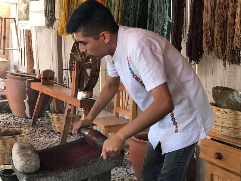 From Oaxaca: Hierve el Agua and Teotitlán del Valle - Handling the heat, walking, and long hours