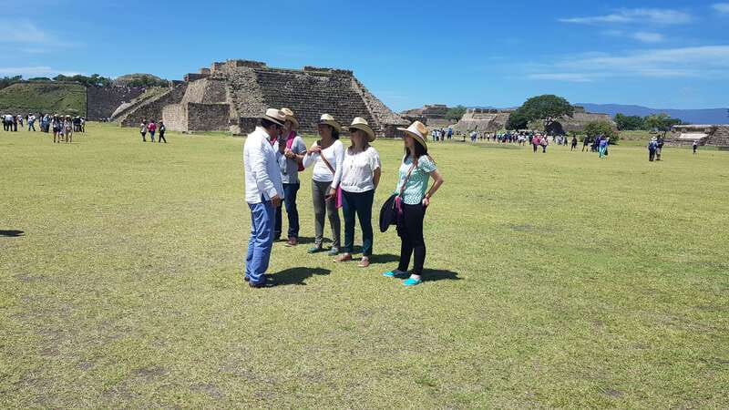 From Oaxaca: Monte Alban, Alebrijes & Black Clay Day Trip - Guide quality and the bilingual format