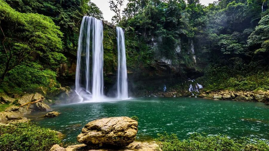 From San Cristóbal: Agua Azul and Palenque Day Trip - Entering Palenque after the waterfalls
