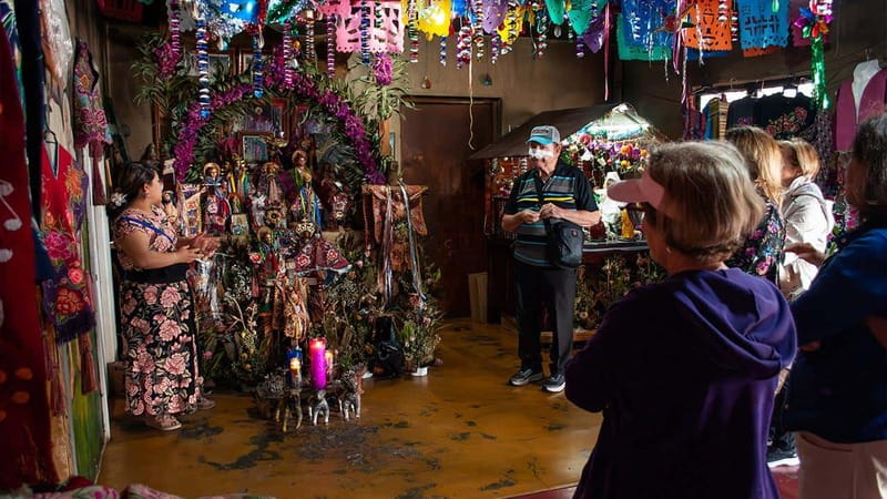 From San Cristóbal: Chamula and Zinacantán Guided Tour - Who should book this tour?