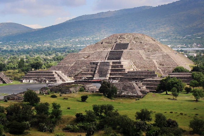 Full-Day Teotihuacan & Basilica Guadalupe Tour - Tlatelolco offers a quick look at Mexico City’s layered past