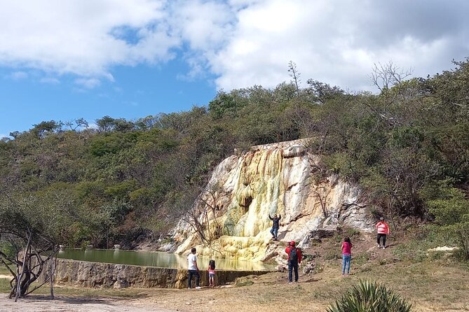 full day tour : Boil the water, Teotitlan, Mezcal, tule and Mitla - Teotitlán del Valle and the craft of natural dye