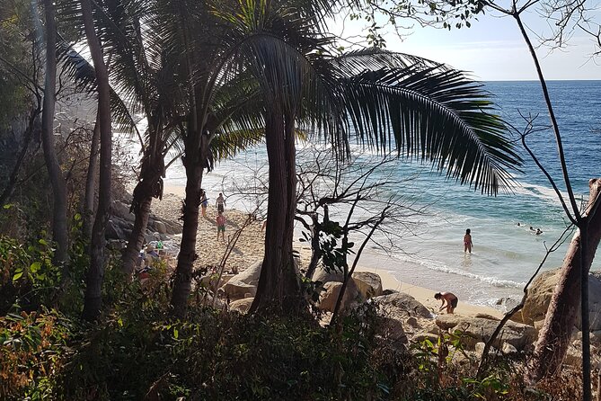 Full-Day Trail to 6 hidden Beaches, Colomitos & Snorkel - The middle coves require careful footing