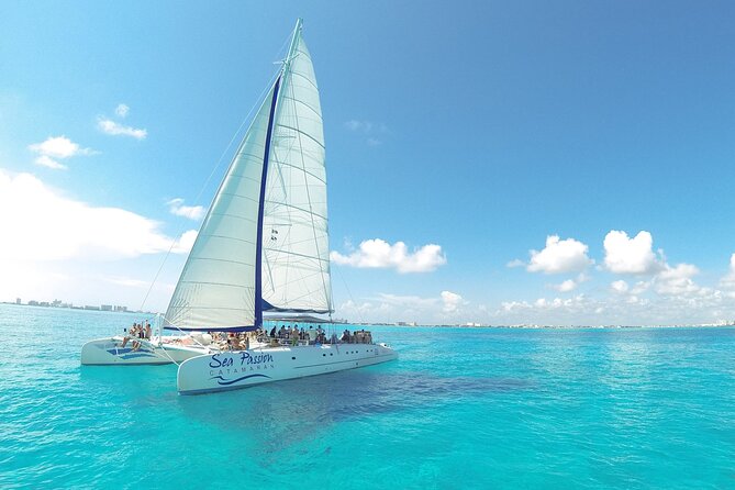 Full Experience Isla Mujeres: Food aboard + Premium drinks + Snorkel + Free time - Four hours to make Isla Mujeres your own