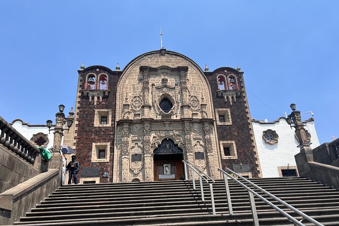 Full Visit of the Virgin of Guadalupe's village in private tour - The Old Basilica and the First Basilica