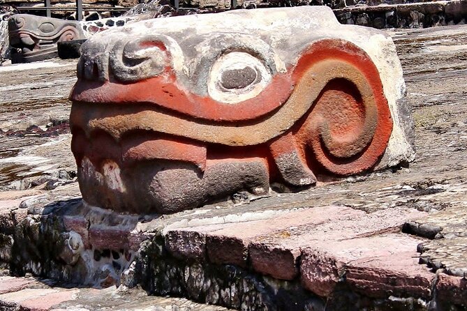 Gay Side of History through Plazas & Temples - What makes Carlos an important part of the experience