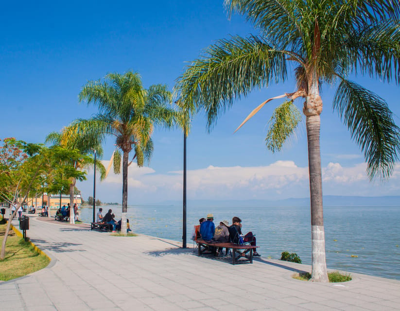 Guadalajara: Lake Chapala and Ajijic Day Trip with Boat Trip - Ajijic’s cobbled streets and colorful houses