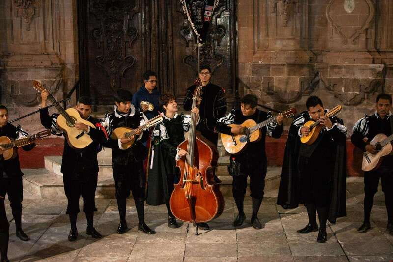 Guanajuato: Night Walk with the Estudiantina - Guanajuato after dark, led by music