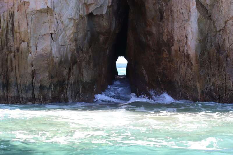 Guided Cabo Tour: Boat | Tacos & Tequila | Photos & Transfer - The van ride connects two different Cabos