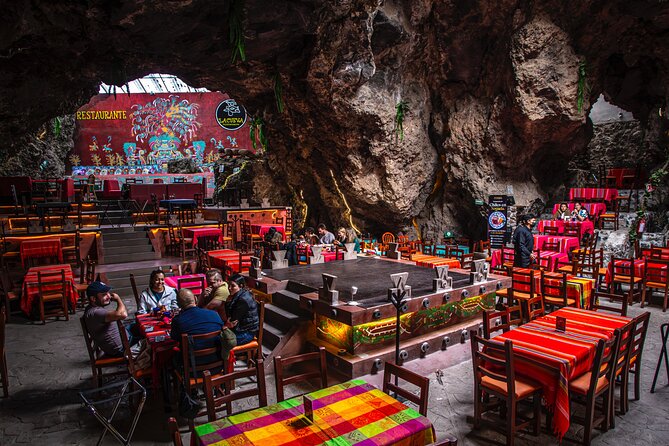 Guided tour in Teotihuacan + breakfast in Cueva + Transportation CDMX - Pickup from Roma, Condesa, Reforma, Polanco, or Centro