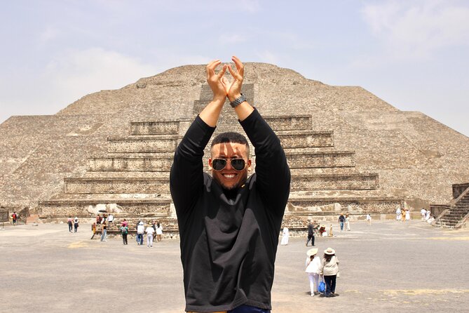 Guided Tour in Teotihuacan with Cave Breakfast and Transportation - Finally reaching the pyramids