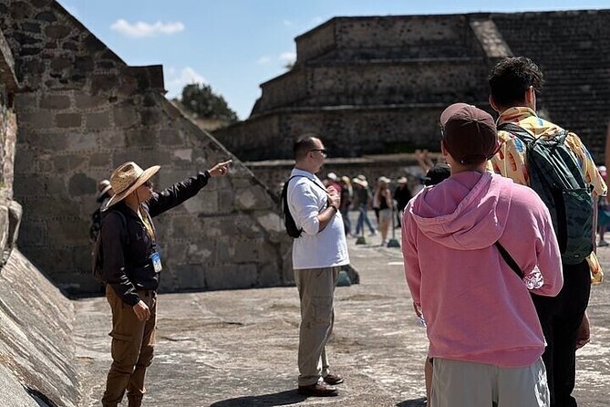 Guided Tour in Teotihuacan with Cave Breakfast and Transportation - Transport, pickup, and the private-tour advantage