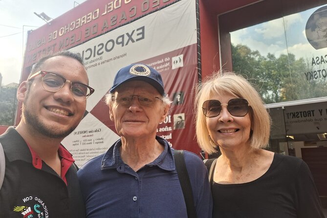 Guided Tour of Coyoacan and Leon Trotsky Museum - How the guides affect the day