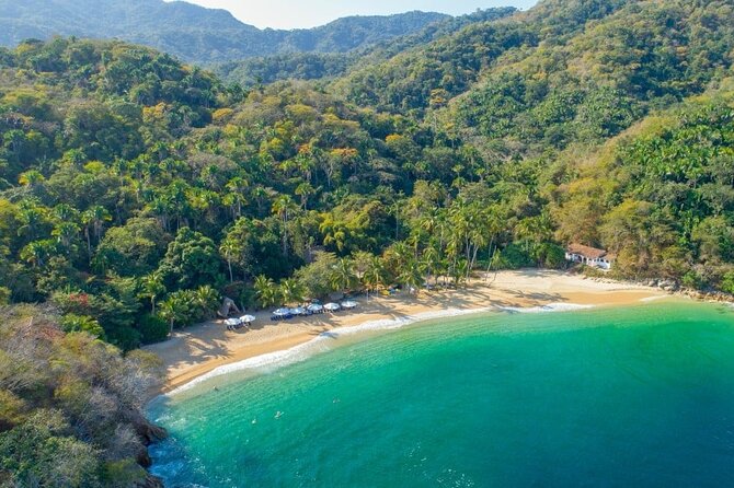 Half Day Private Sailing Cruise Puerto Vallarta with Snorkeling - The crew shapes the mood
