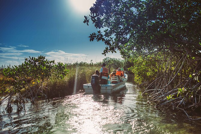 Half-Day Tour Discovering Sian Ka´an with Lunch - Packing for the Rough Road and Wet Boat