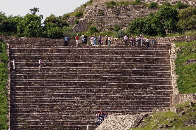 Half day tour to Monte Albán - Climbing the South Platform for the view