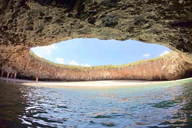 hidden beach tour guaranteed! - The swim into Playa del Amor
