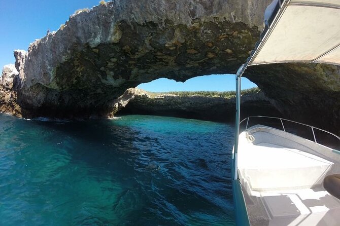 hidden beach tour guaranteed! - Small boats and attentive guides