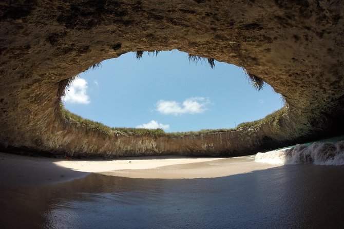 hidden beach tour guaranteed! - Snorkeling beside the second island