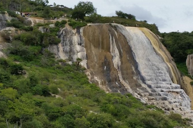 Hierve el Agua Early Tour with Pickup + smoke-kitchen - Teotitlán del Valle and the work behind a wool rug