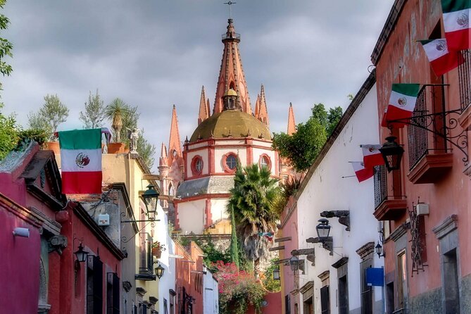 Historical and Cultural Walking Tour of San Miguel de Allende - Plaza de la Soledad and the secrets of an old street