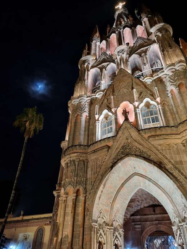 Historical & Cultural Walking Tour of San Miguel de Allende - Pace, distance, and comfort