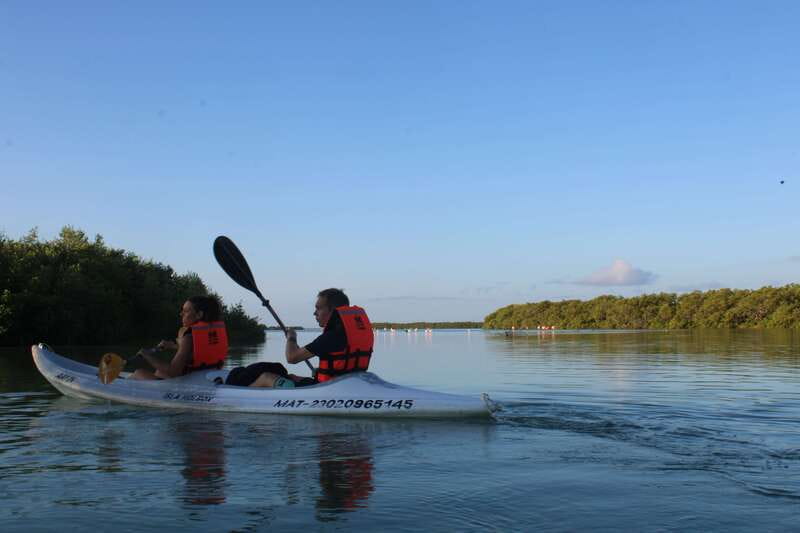 Holbox: Guided Sunrise/Sunset Kayak Tour by Mangrove Reserve - A short briefing before you launch