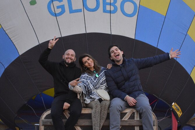 Hot Air Balloon Flight over Teotihuacán - Landing, champagne, and the postflight routine