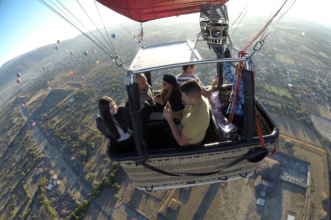 Hot Air Balloon Flight over Teotihuacán - Who will enjoy this morning most