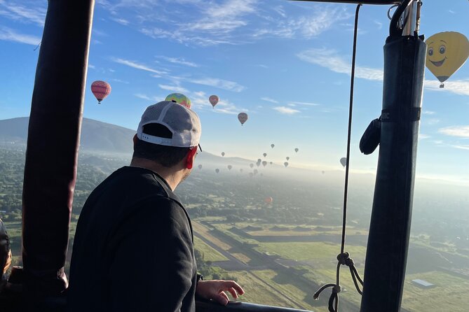 Hot Air Balloon Flight with Cave Breakfast - Silver, obsidian, and the optional archaeological visit