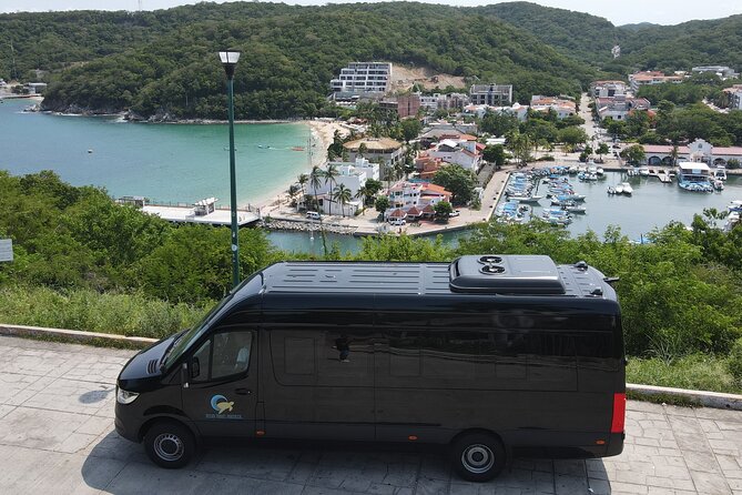 Huatulco Airport: Round-Trip Transfer to Huatulco Hotels - A Simple Arrival at Bahías de Huatulco Airport
