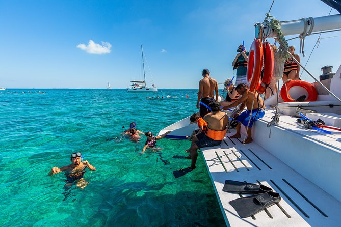 Isla Mujeres Catamaran, Open Bar & Optional Buffet and pick up - Who will enjoy this day most