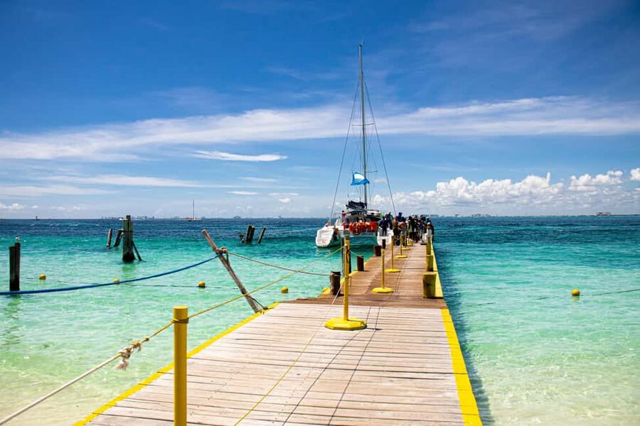 Isla Mujeres: Catamaran Ride with Open Bar, Snorkeling, and Lunch - Playa Norte and the beach-club stop