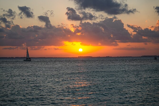 Isla Mujeres Sunset Cruise and Tour from Cancun - Isla Mujeres downtown: a short walk with limited time