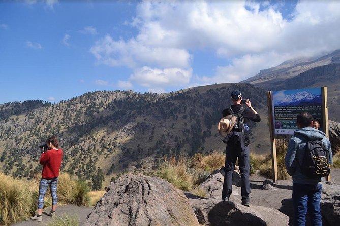 Iztaccihuatl Volcano Hike with an Alpinist - Hiking Iztaccihuatl From 3,990 Meters
