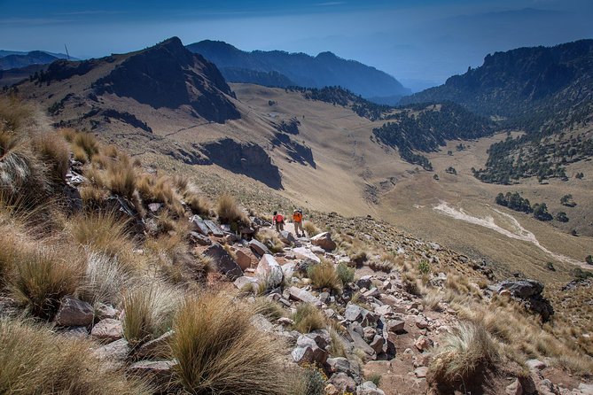 Iztaccihuatl Volcano Hike with an Alpinist - What the Guides Add, and Where Service Can Vary