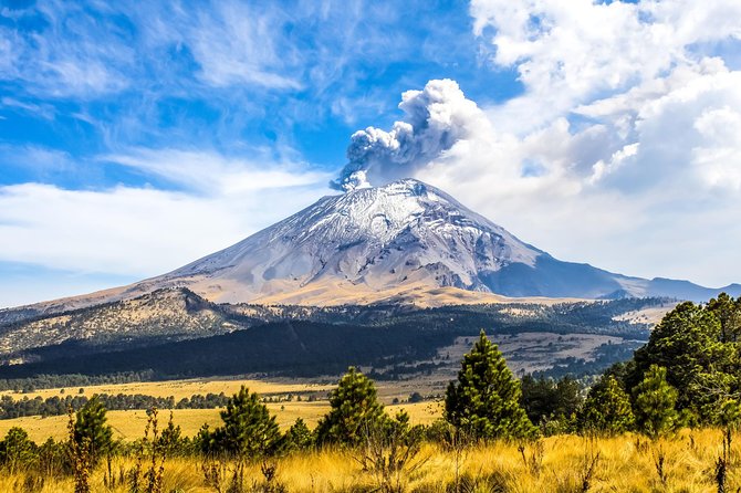 Iztaccihuatl Volcano Hike with an Alpinist - Food, Clothing, and Equipment You Need