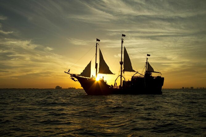 Jolly Roger Pirate Show and Dinner in Cancun - Key points to know before you book