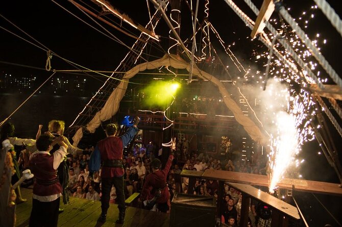 Jolly Roger Pirate Show and Dinner in Cancun - Unlimited drinks and the personal pirate waiter