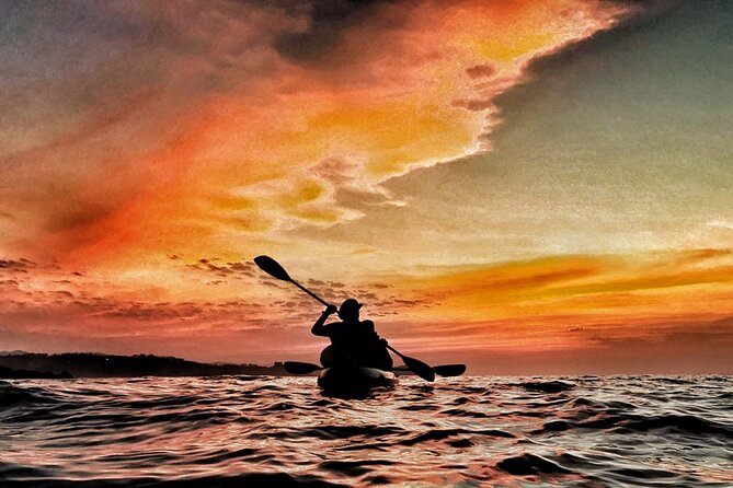 Kayak Huatulco Sunrise - Beach breakfast with fruit, coffee, juice, and pastries