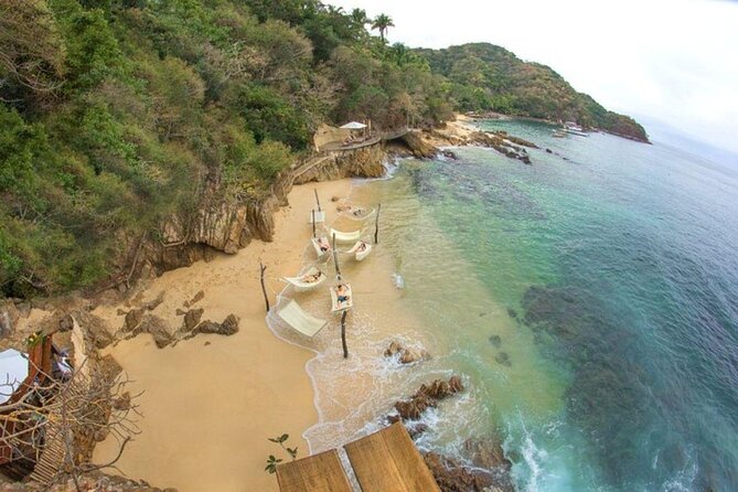 Las Caletas Beach & Adventure Park with buffet lunch and open bar - Choosing activities when the clock is running
